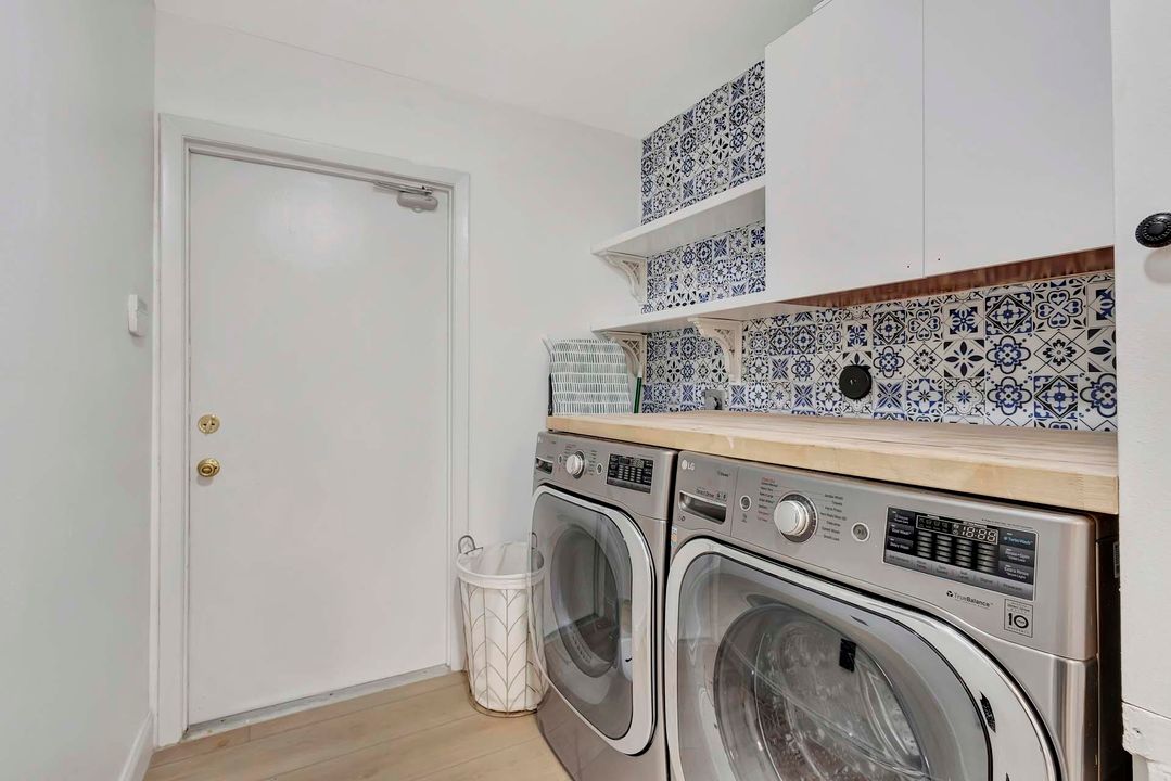 Activo con contrato: $9,000 (4 camas, 2 baños, 2257 Pies cuadrados)