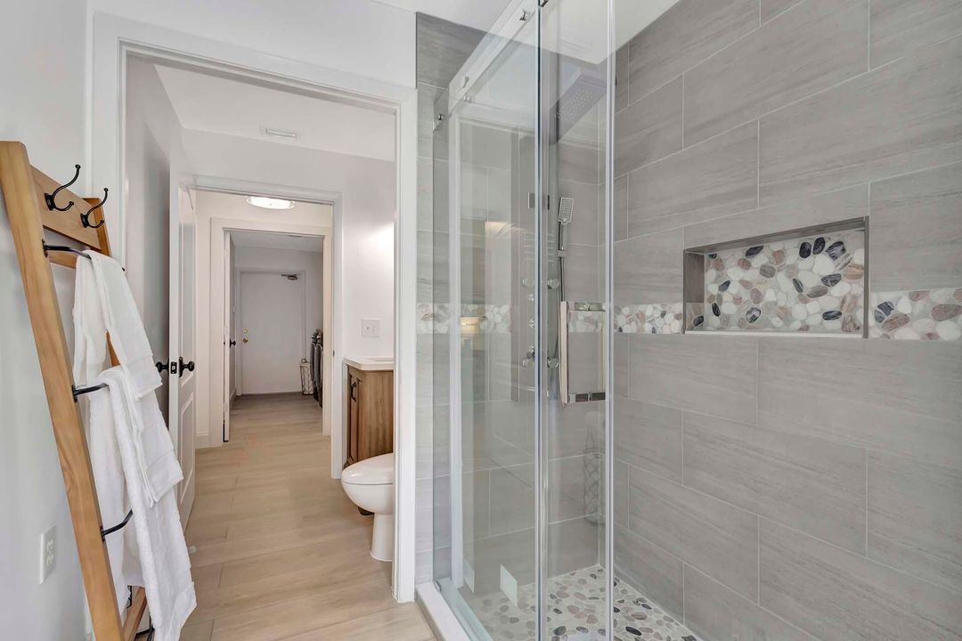 Activo con contrato: $9,000 (4 camas, 2 baños, 2257 Pies cuadrados)