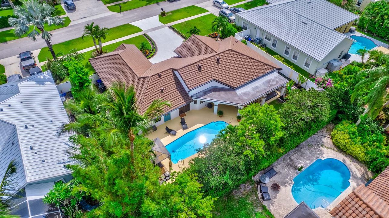 Activo con contrato: $9,000 (4 camas, 2 baños, 2257 Pies cuadrados)