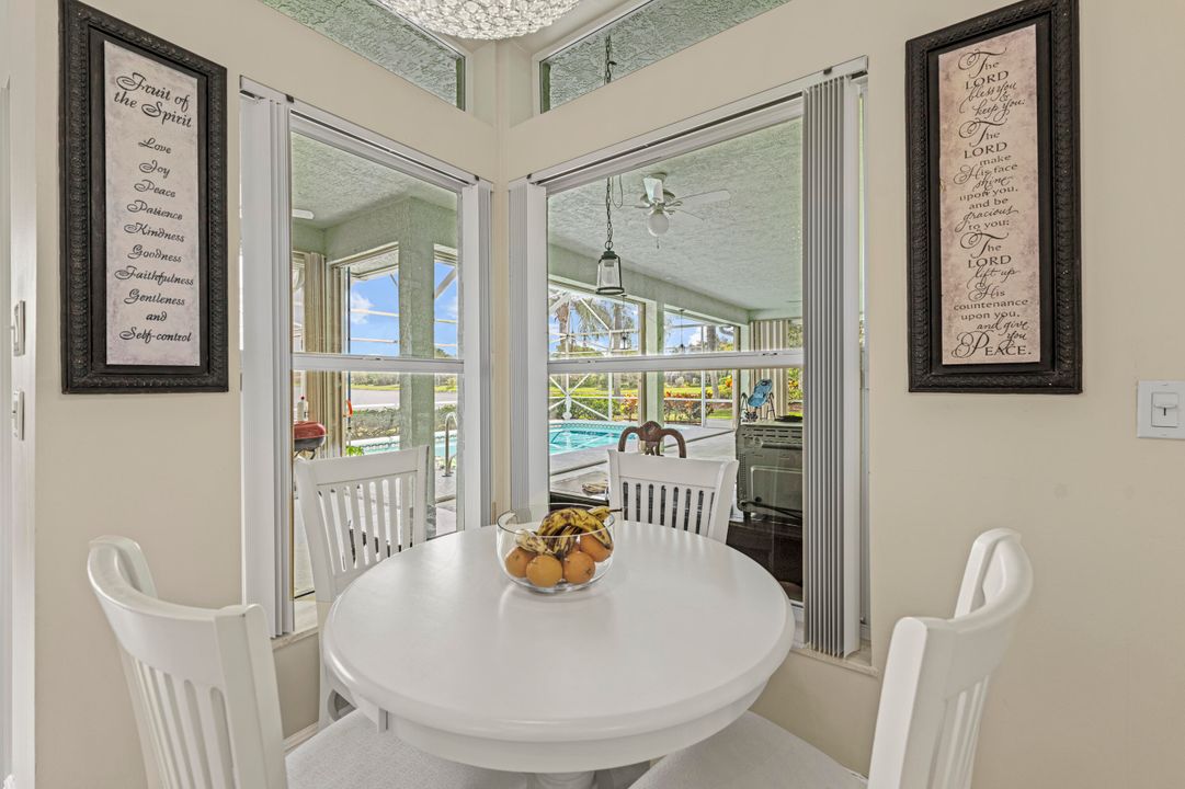 待售: $1,100,000 (4 贝兹, 3 浴室, 2817 平方英尺)