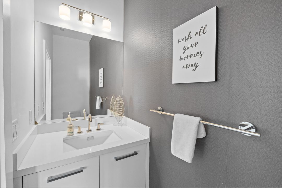 For Rent: $9,800 (4 beds, 3 baths, 2092 Square Feet)