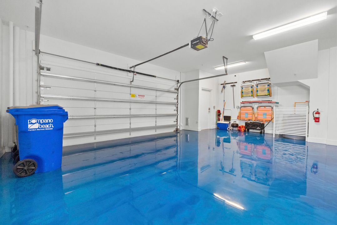 For Rent: $9,800 (4 beds, 3 baths, 2092 Square Feet)