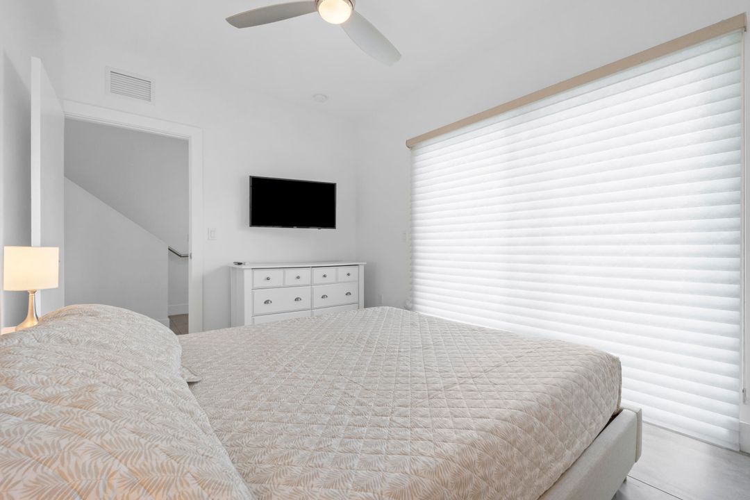 For Rent: $9,800 (4 beds, 3 baths, 2092 Square Feet)