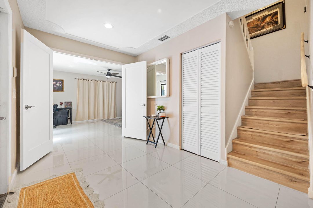 На продажу: $335,000 (3 спален, 2 ванн, 1646 Квадратных фут)