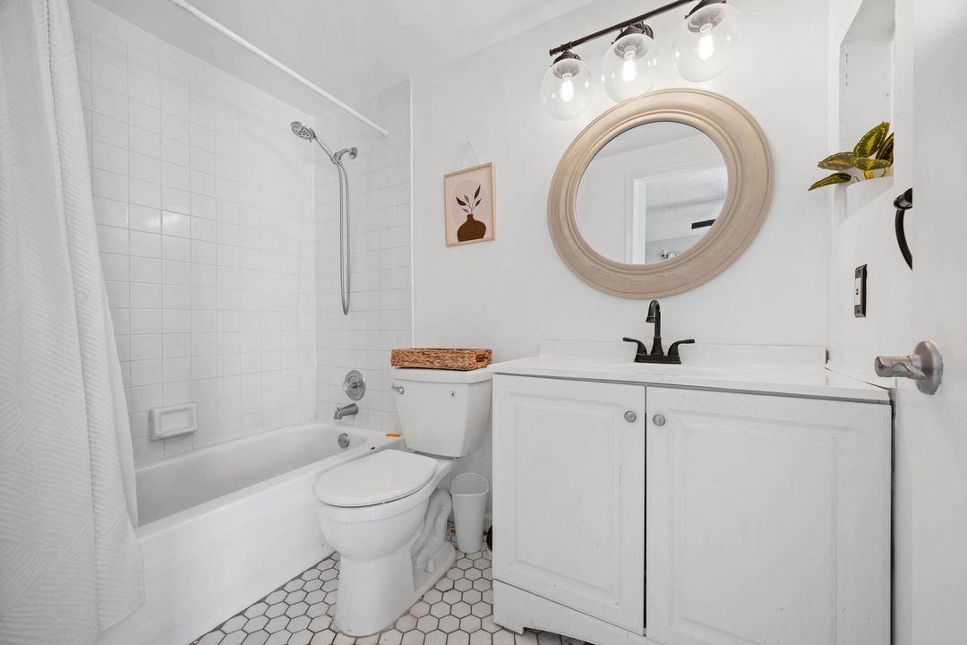 На продажу: $335,000 (3 спален, 2 ванн, 1646 Квадратных фут)