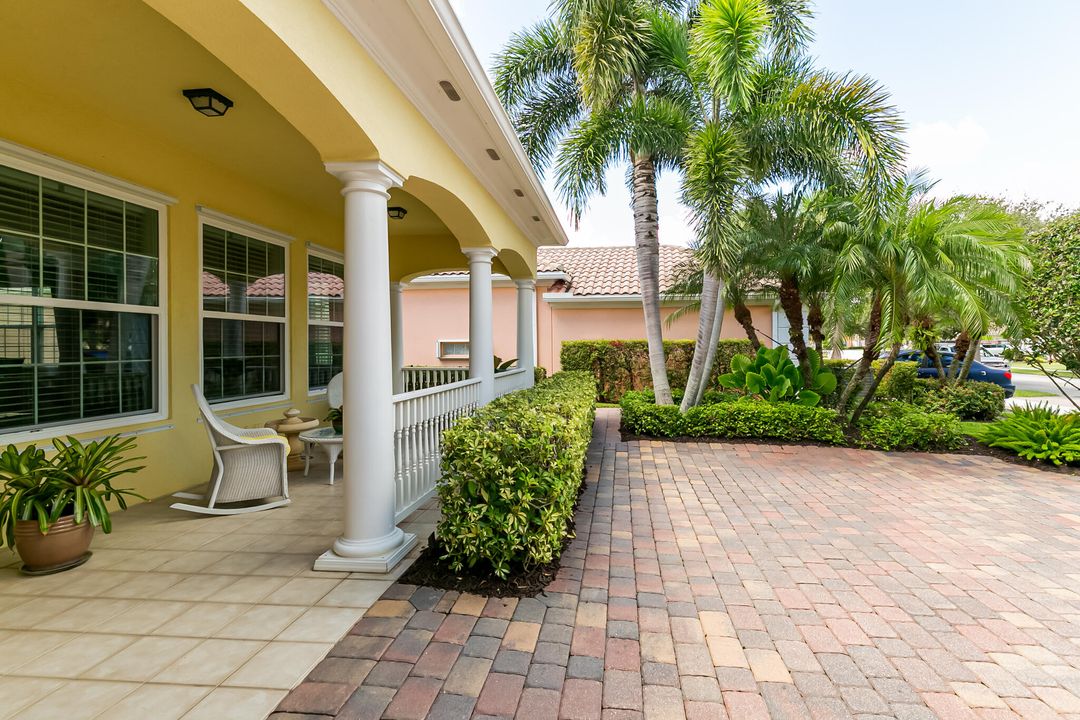 Active With Contract: $689,900 (4 beds, 3 baths, 2487 Square Feet)