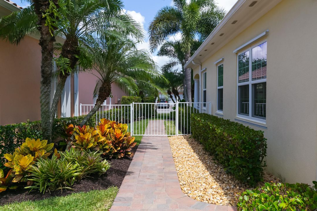 Active With Contract: $689,900 (4 beds, 3 baths, 2487 Square Feet)