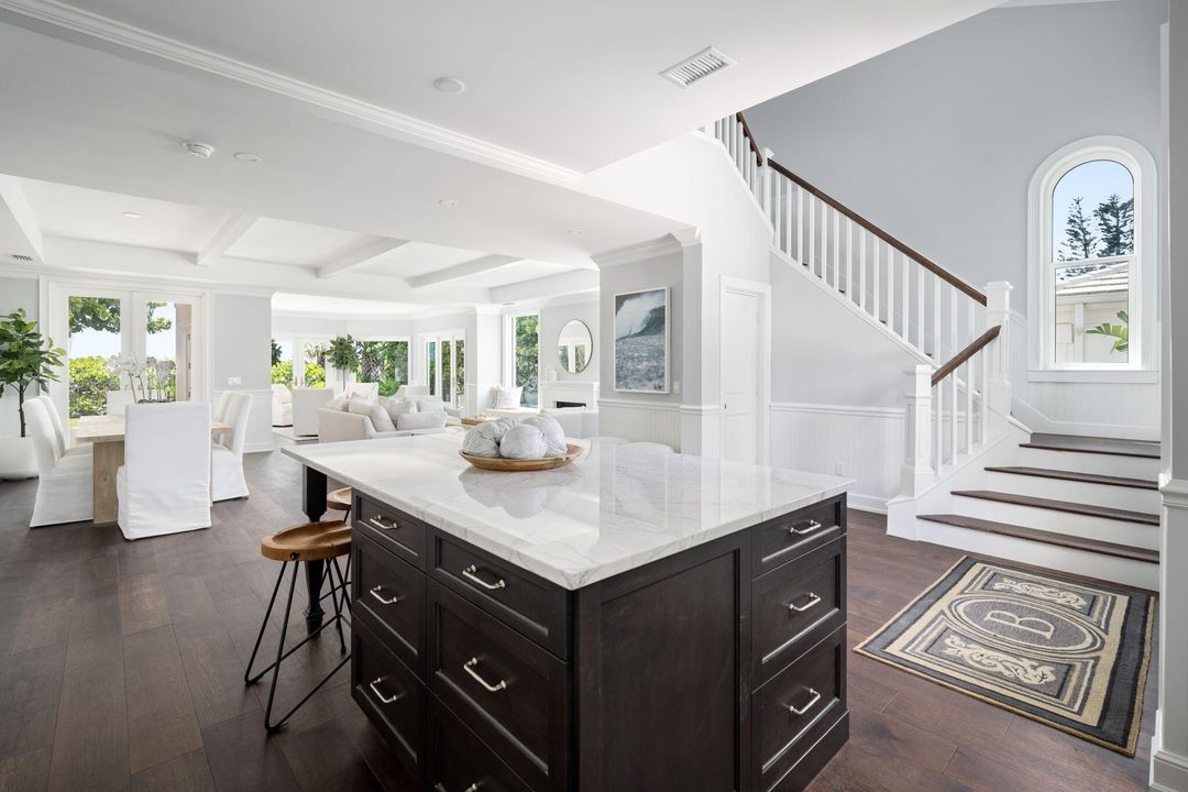 For Sale: $3,850,000 (3 beds, 2 baths, 2601 Square Feet)