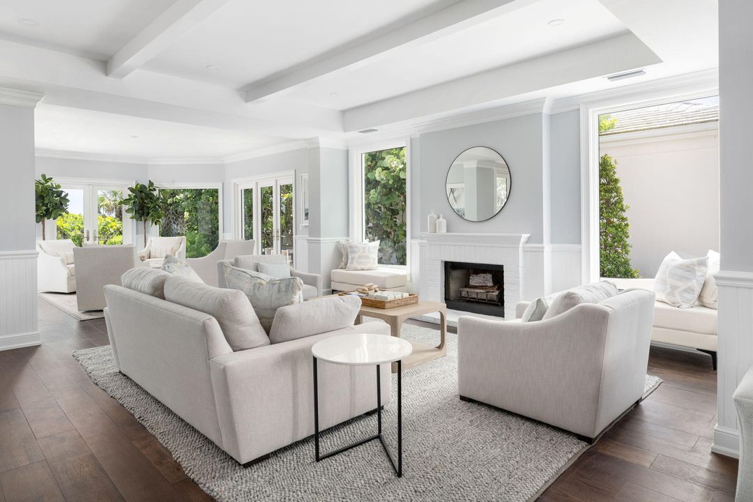 For Sale: $3,850,000 (3 beds, 2 baths, 2601 Square Feet)