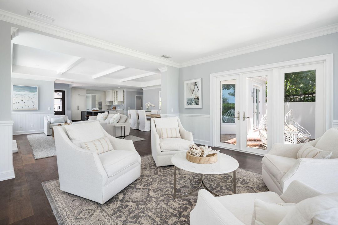 For Sale: $3,850,000 (3 beds, 2 baths, 2601 Square Feet)