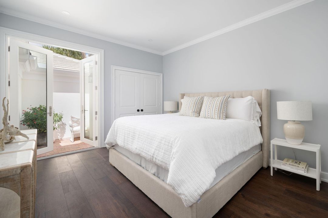 For Sale: $3,850,000 (3 beds, 2 baths, 2601 Square Feet)