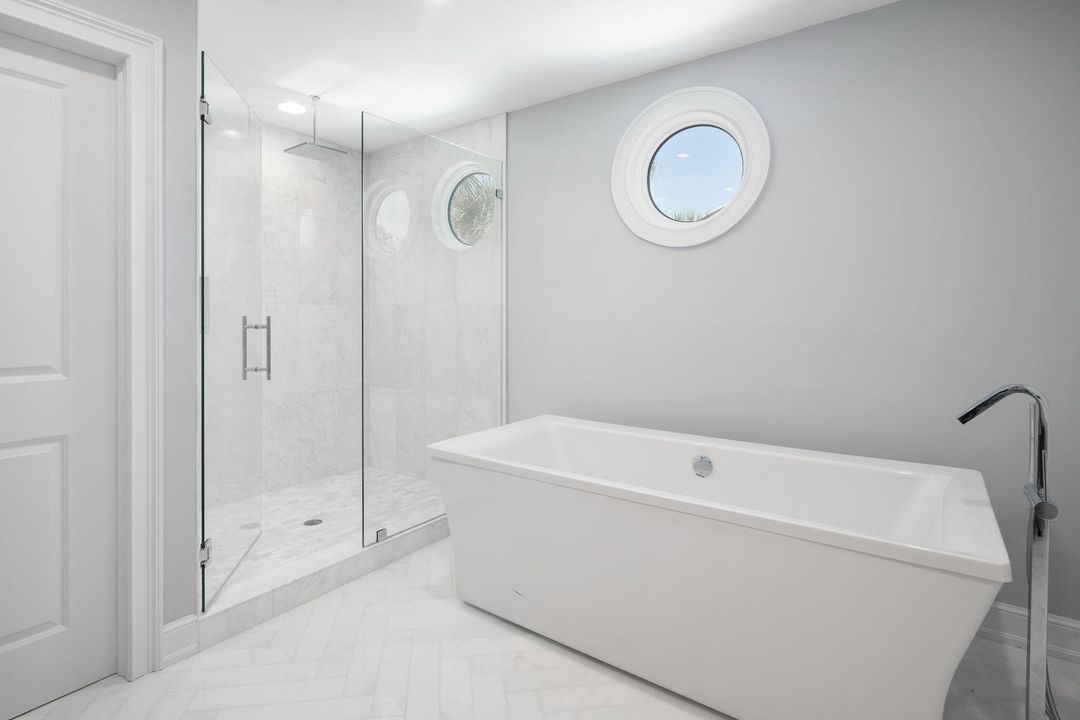 For Sale: $3,850,000 (3 beds, 2 baths, 2601 Square Feet)