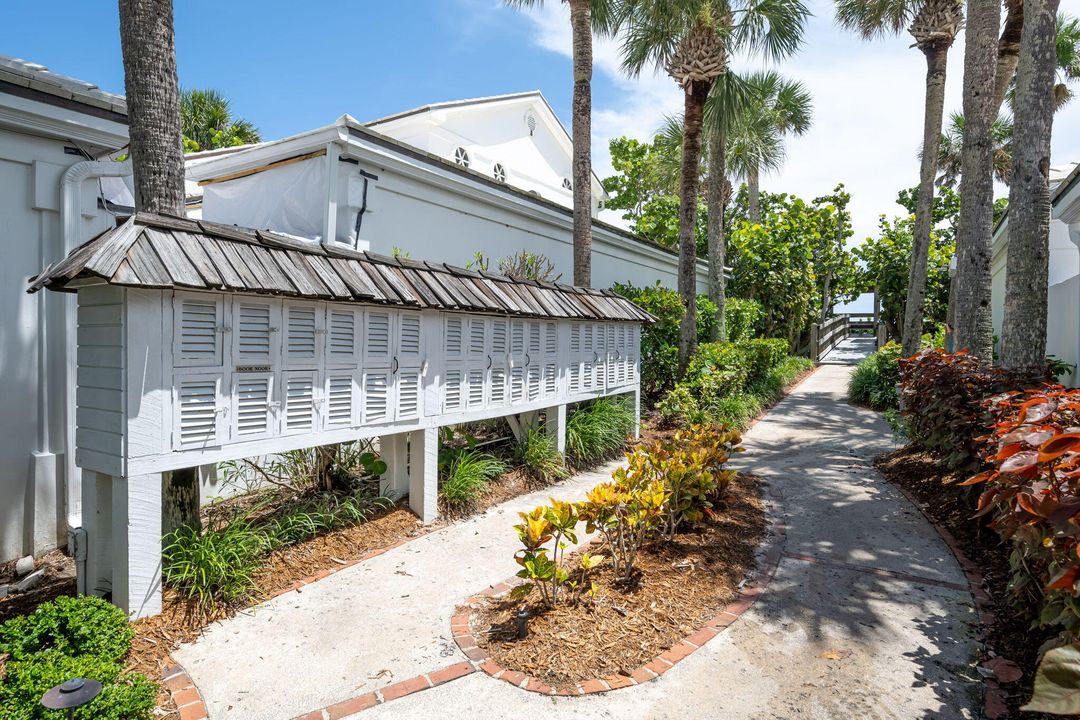 For Sale: $3,850,000 (3 beds, 2 baths, 2601 Square Feet)