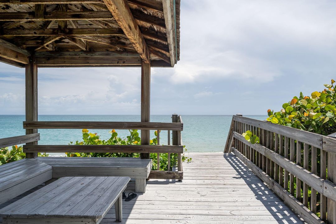 For Sale: $3,850,000 (3 beds, 2 baths, 2601 Square Feet)