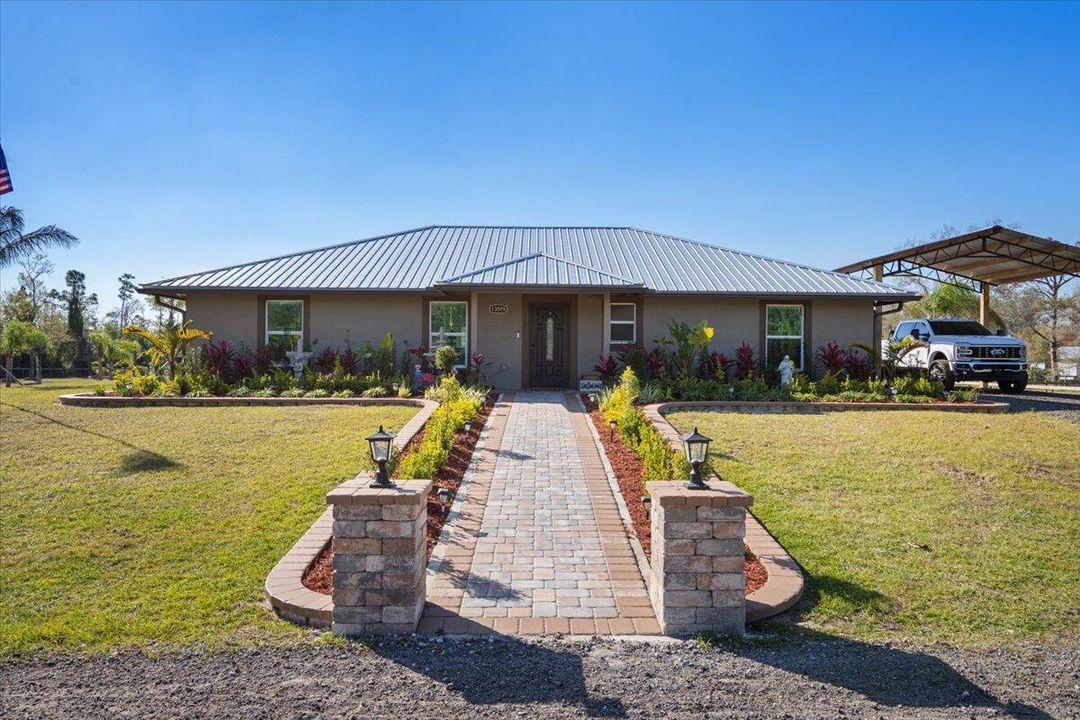 For Sale: $799,900 (3 beds, 3 baths, 1822 Square Feet)