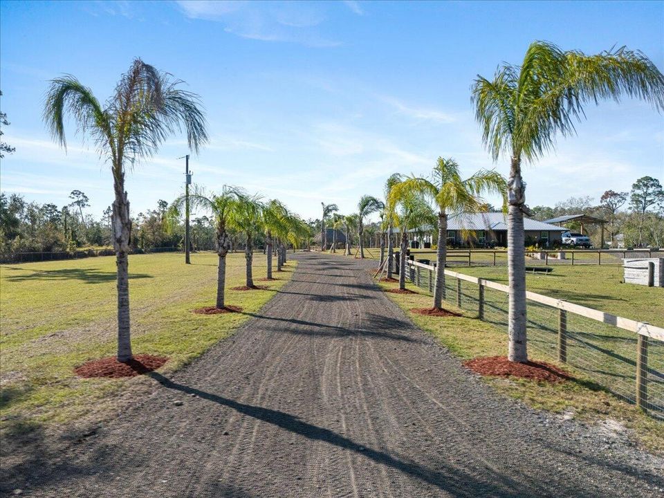 For Sale: $799,900 (3 beds, 3 baths, 1822 Square Feet)