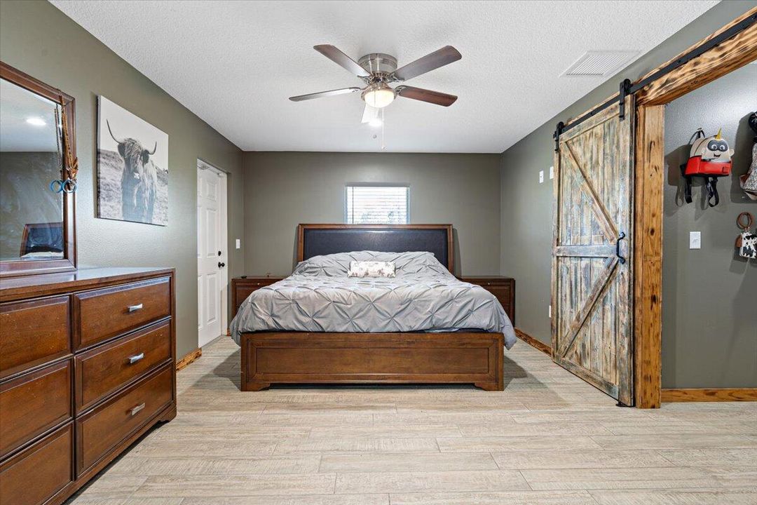 For Sale: $799,900 (3 beds, 3 baths, 1822 Square Feet)