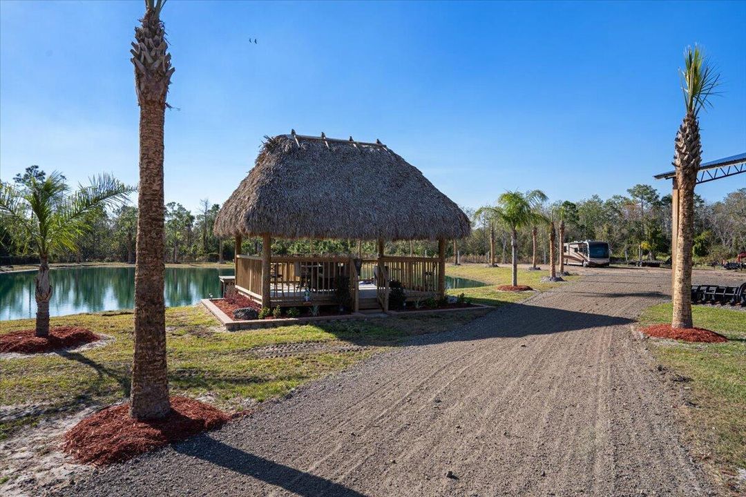 For Sale: $799,900 (3 beds, 3 baths, 1822 Square Feet)