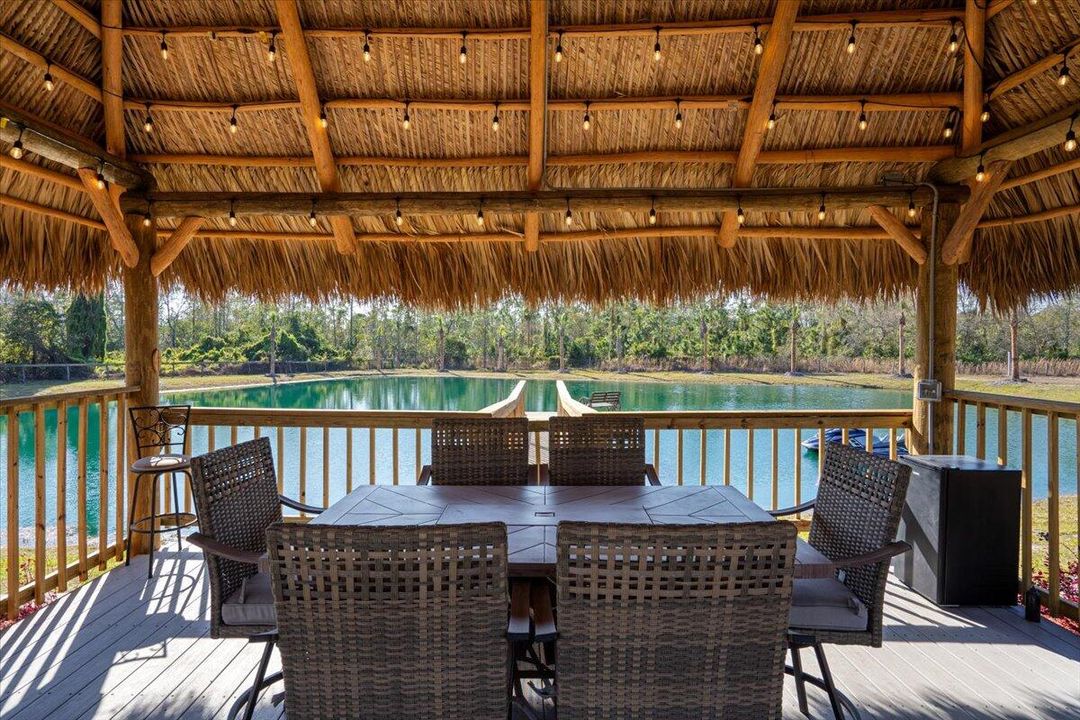 For Sale: $799,900 (3 beds, 3 baths, 1822 Square Feet)