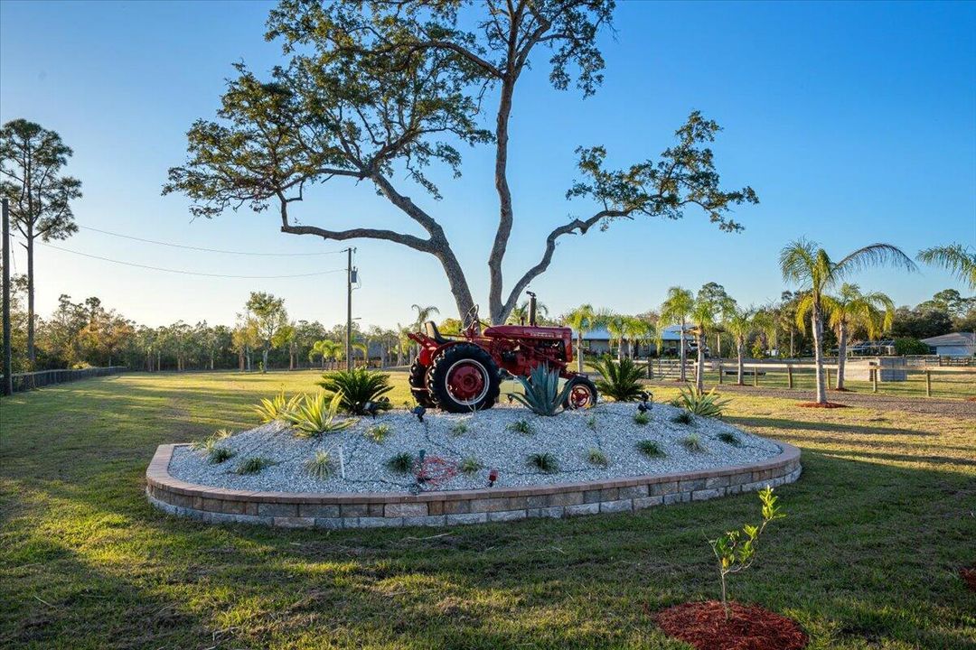 For Sale: $799,900 (3 beds, 3 baths, 1822 Square Feet)