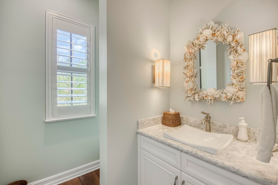 Под контрактом: $2,950,000 (5 спален, 5 ванн, 4317 Квадратных фут)