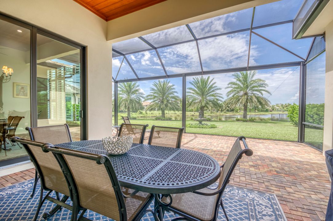 Под контрактом: $2,950,000 (5 спален, 5 ванн, 4317 Квадратных фут)