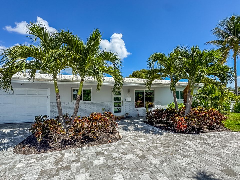 Active With Contract: $759,000 (4 beds, 2 baths, 1470 Square Feet)