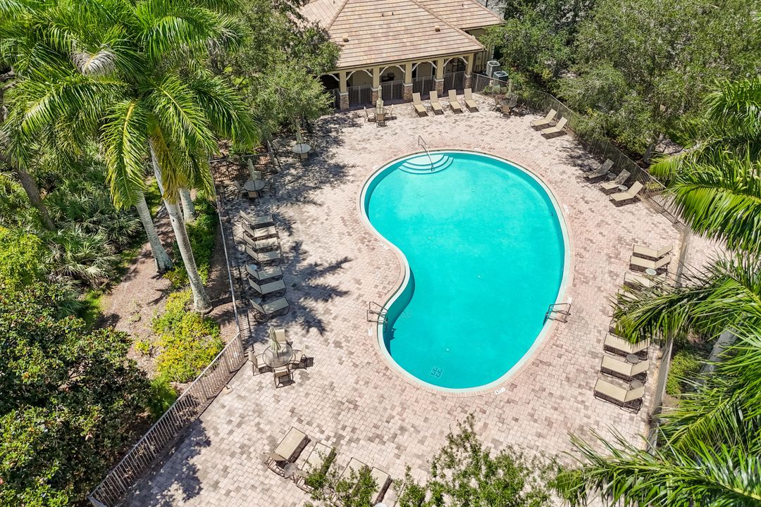 For Sale: $1,000,000 (4 beds, 3 baths, 3279 Square Feet)