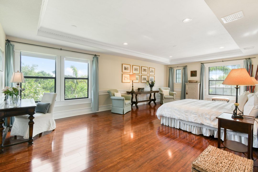 For Sale: $1,000,000 (4 beds, 3 baths, 3279 Square Feet)