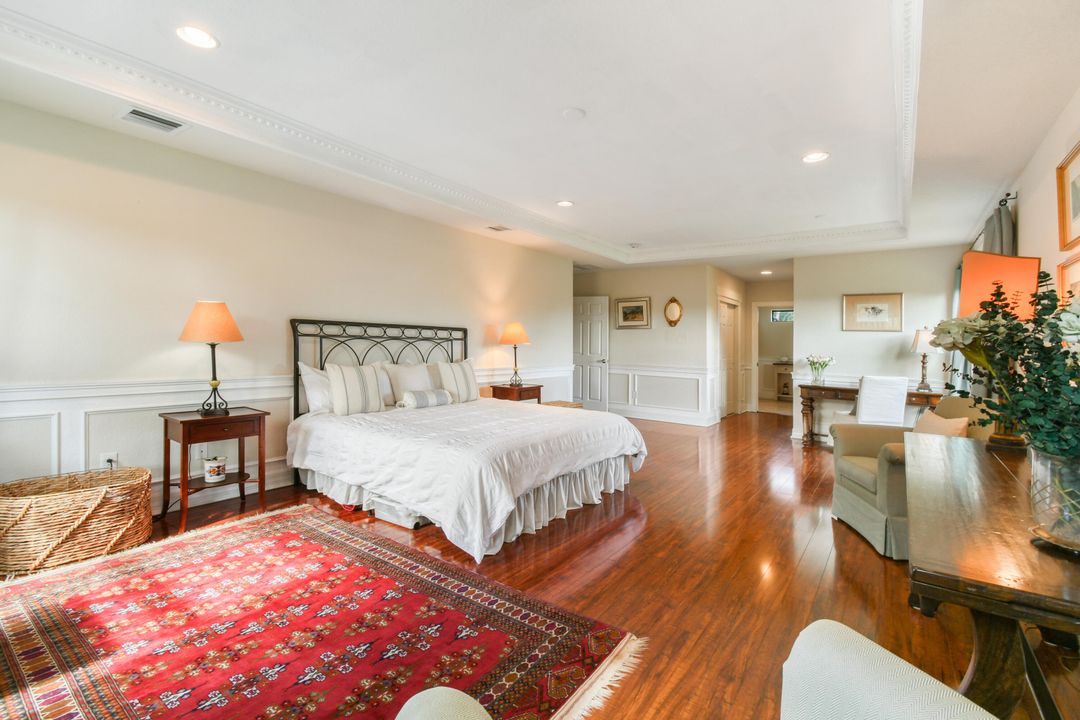 For Sale: $1,000,000 (4 beds, 3 baths, 3279 Square Feet)