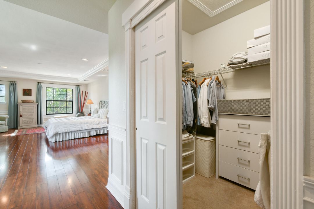 For Sale: $1,000,000 (4 beds, 3 baths, 3279 Square Feet)