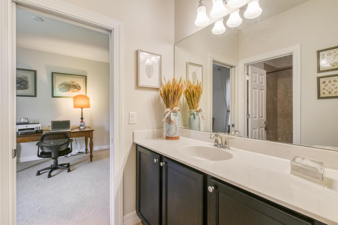 For Sale: $1,000,000 (4 beds, 3 baths, 3279 Square Feet)