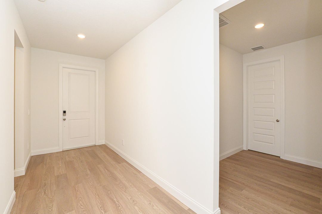 For Rent: $3,500 (4 beds, 3 baths, 2190 Square Feet)