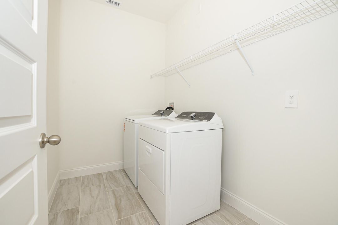 For Rent: $3,500 (4 beds, 3 baths, 2190 Square Feet)