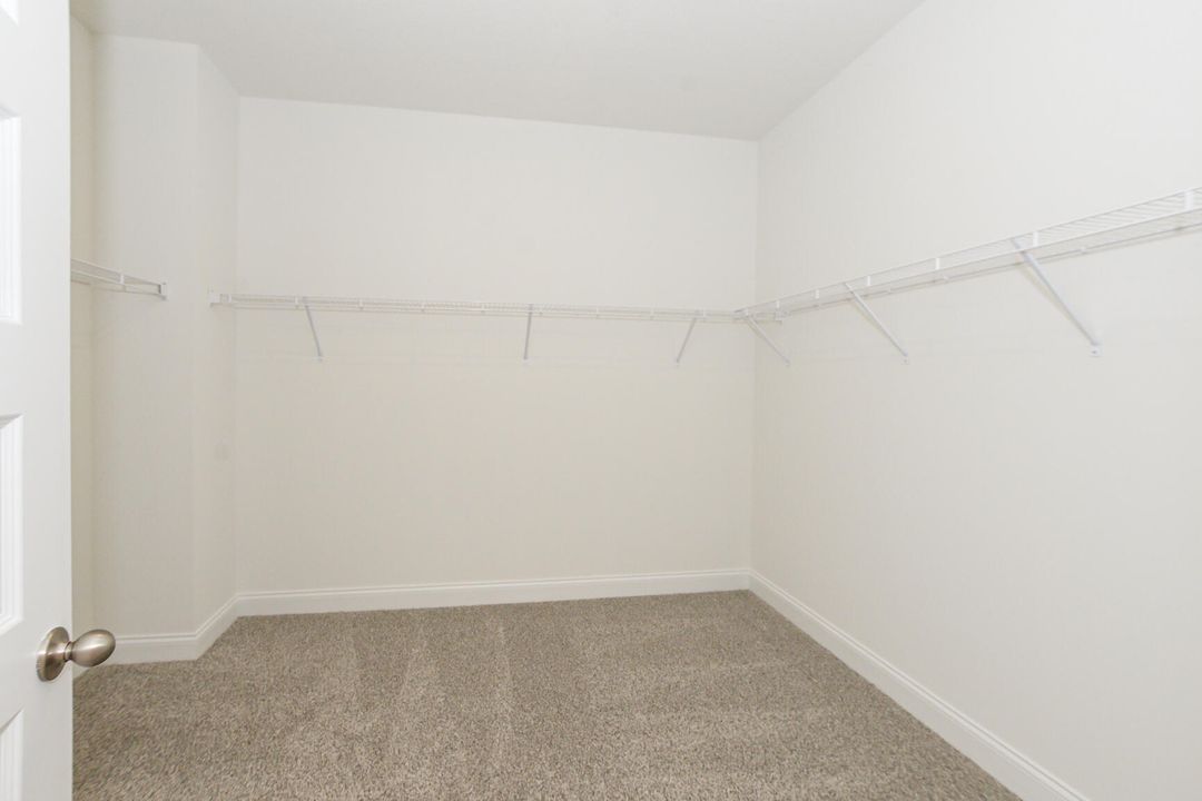 For Rent: $3,500 (4 beds, 3 baths, 2190 Square Feet)