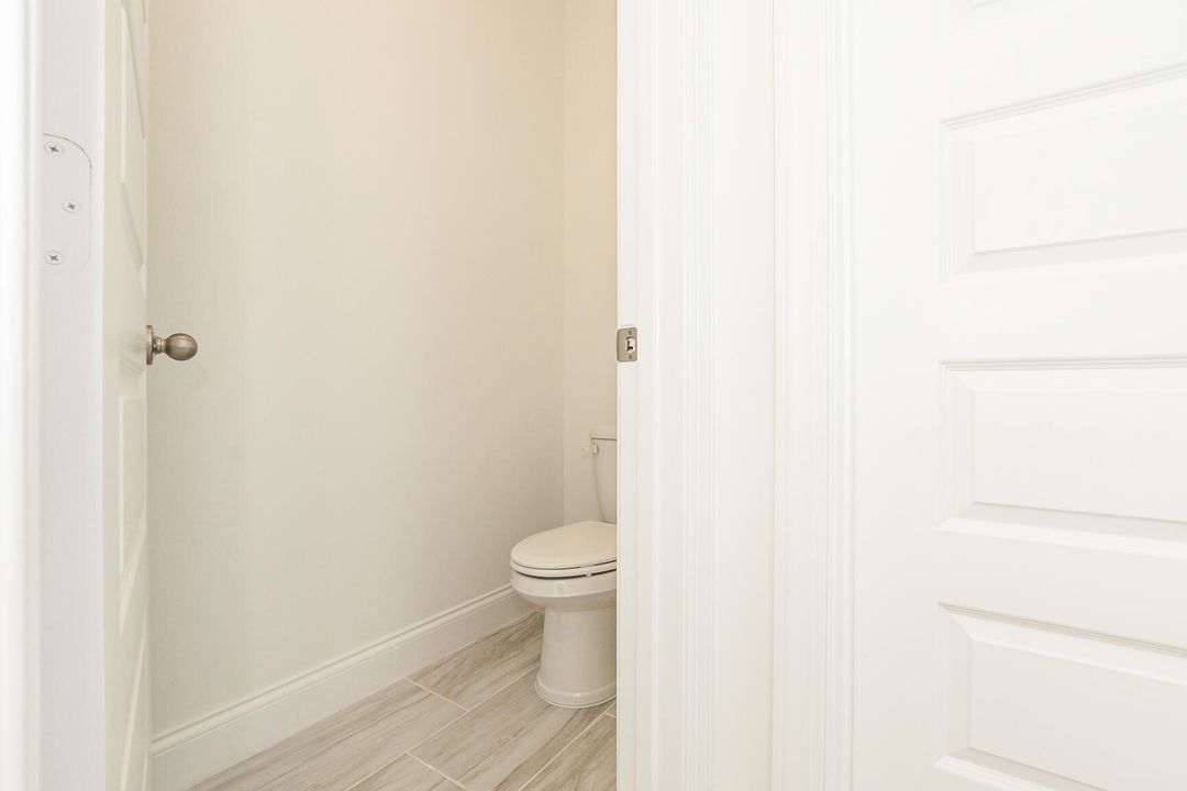 For Rent: $3,500 (4 beds, 3 baths, 2190 Square Feet)