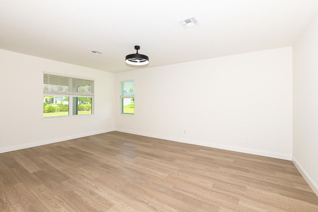 For Rent: $3,500 (4 beds, 3 baths, 2190 Square Feet)