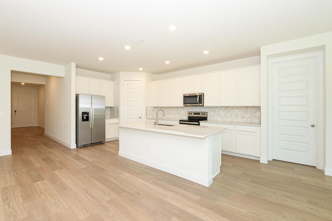 For Rent: $3,500 (4 beds, 3 baths, 2190 Square Feet)