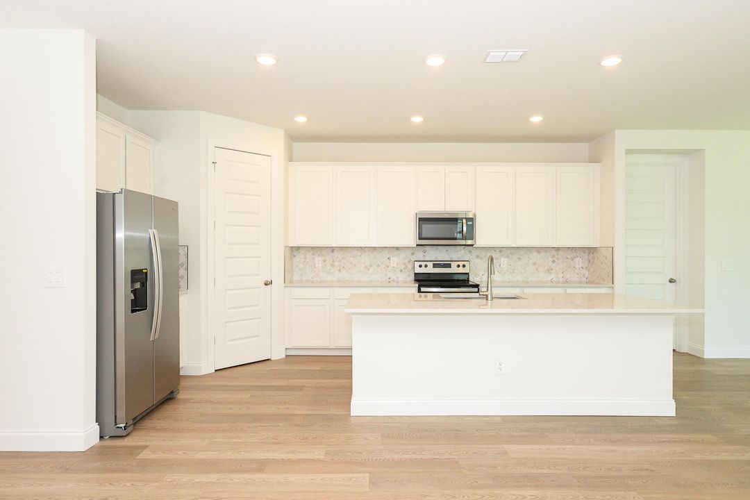 For Rent: $3,500 (4 beds, 3 baths, 2190 Square Feet)