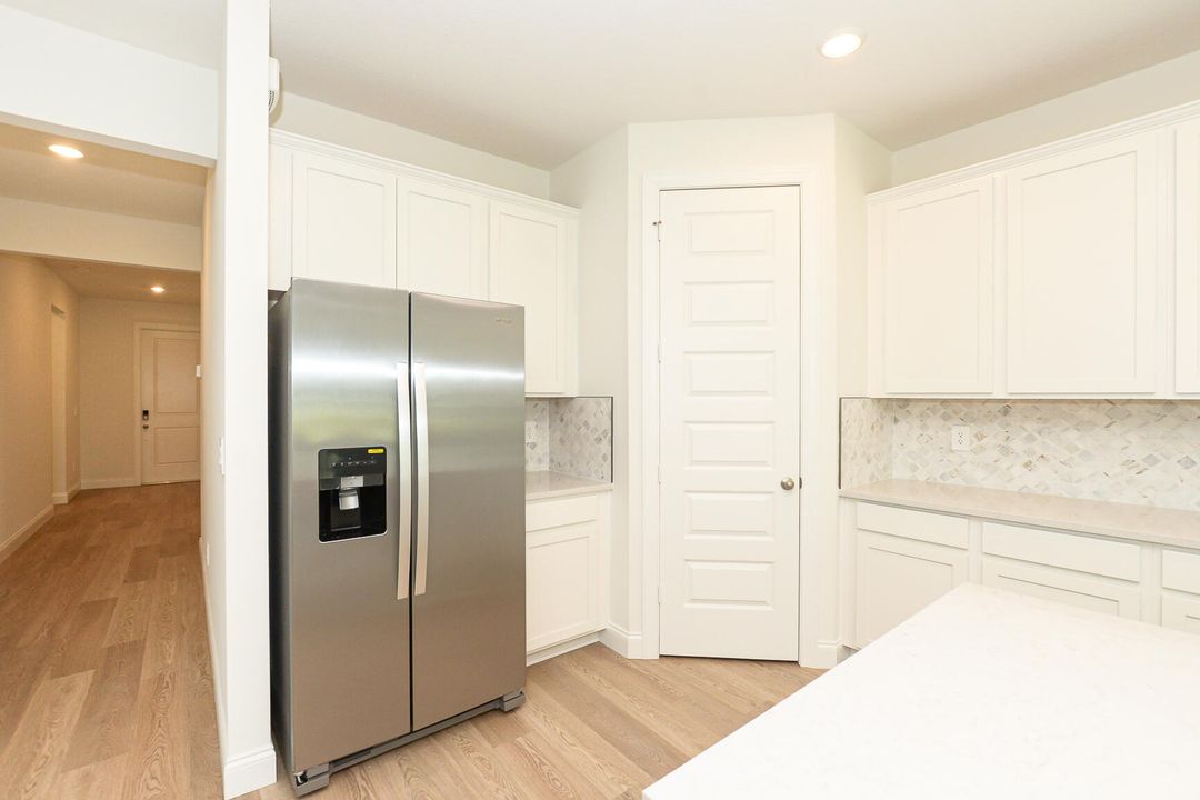 For Rent: $3,500 (4 beds, 3 baths, 2190 Square Feet)