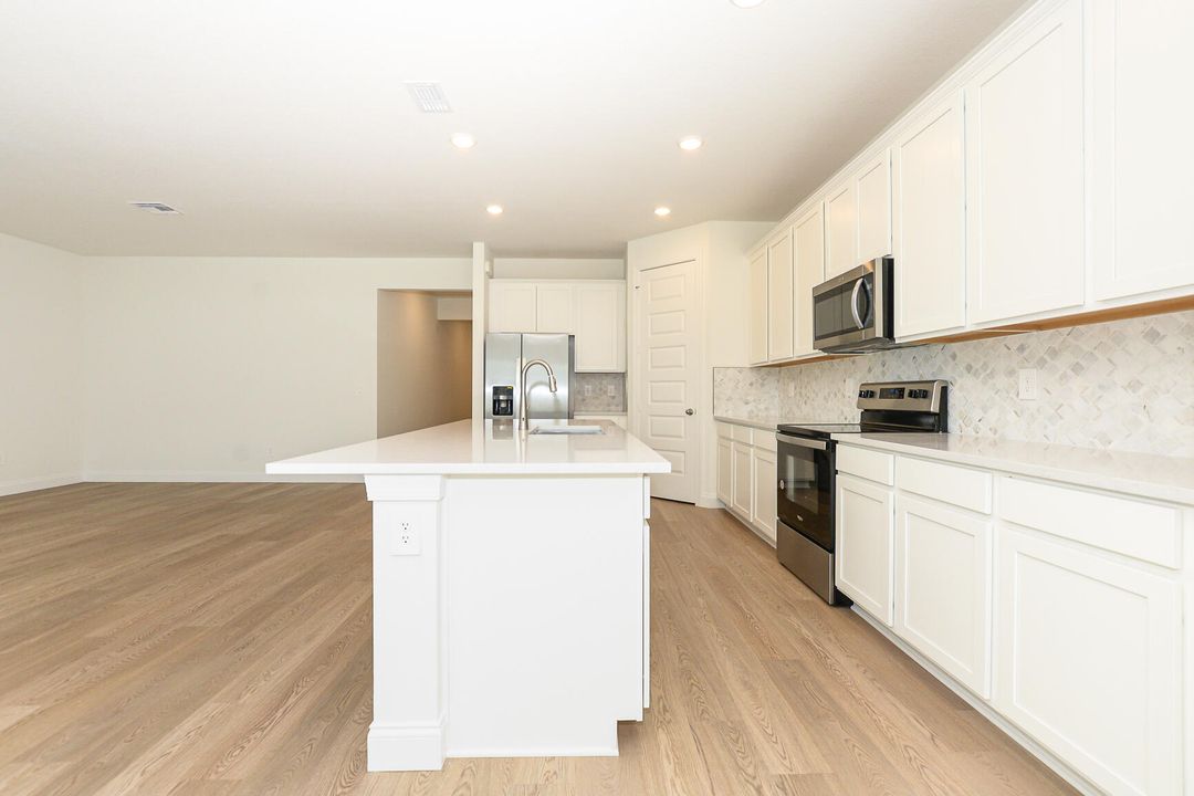 For Rent: $3,500 (4 beds, 3 baths, 2190 Square Feet)