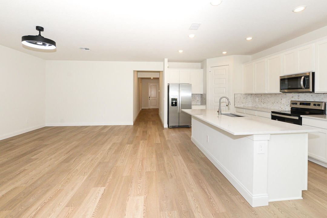 For Rent: $3,500 (4 beds, 3 baths, 2190 Square Feet)