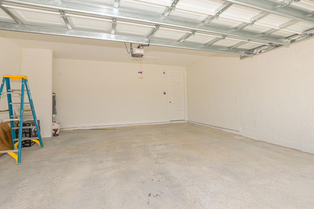 For Rent: $3,500 (4 beds, 3 baths, 2190 Square Feet)