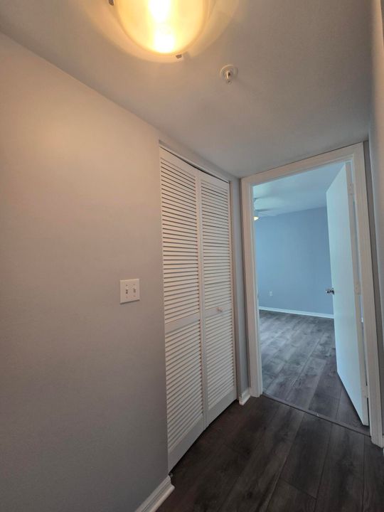 Activo con contrato: $2,600 (4 camas, 2 baños, 1401 Pies cuadrados)