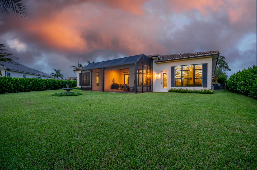 Под контрактом: $2,950,000 (5 спален, 5 ванн, 4317 Квадратных фут)