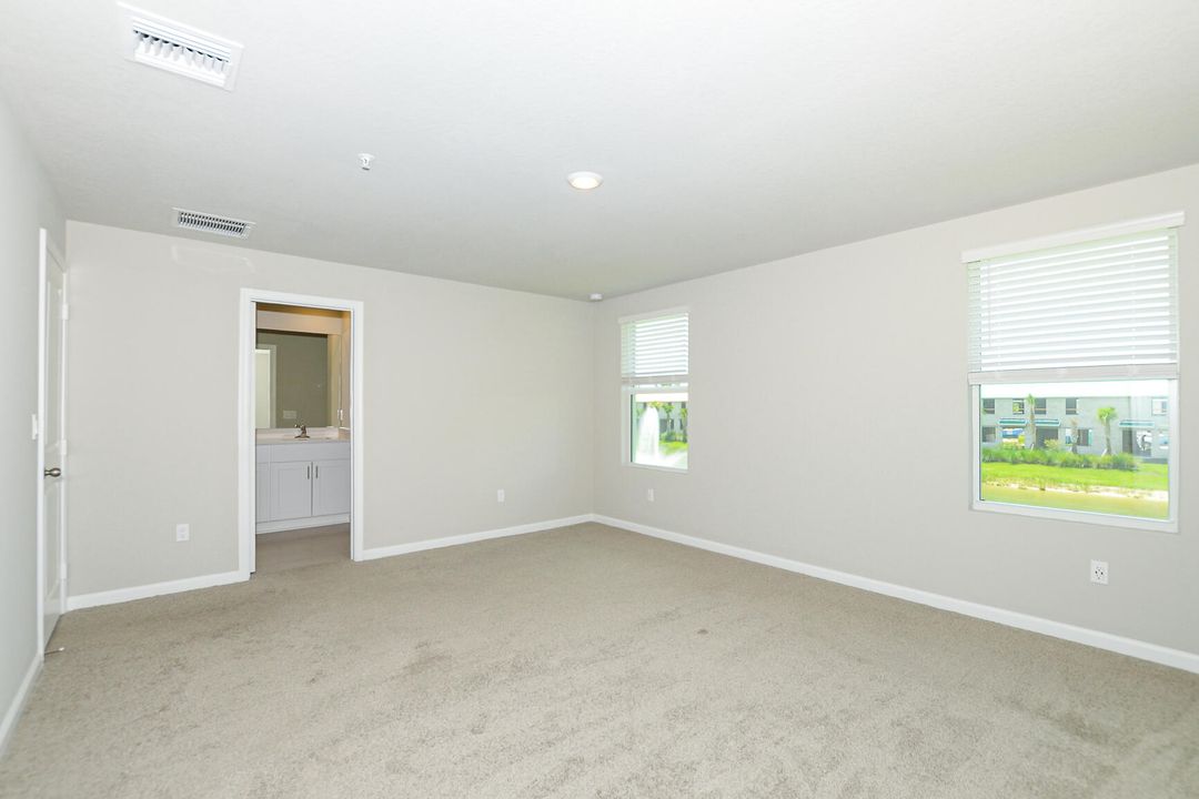 For Rent: $2,500 (3 beds, 2 baths, 1808 Square Feet)