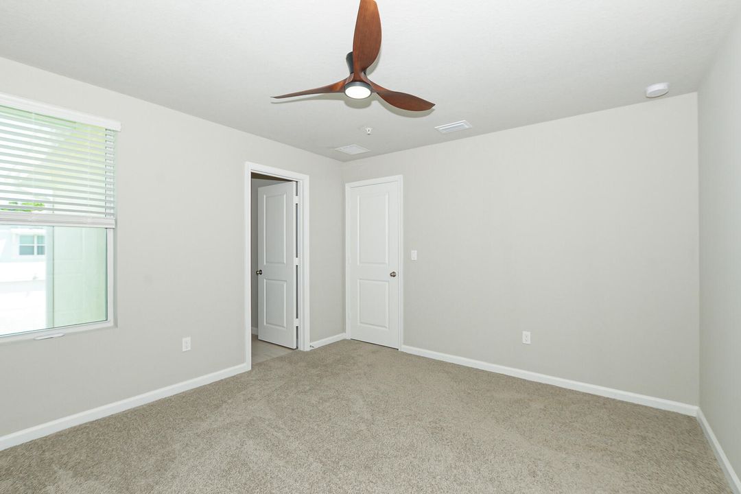 For Rent: $2,500 (3 beds, 2 baths, 1808 Square Feet)