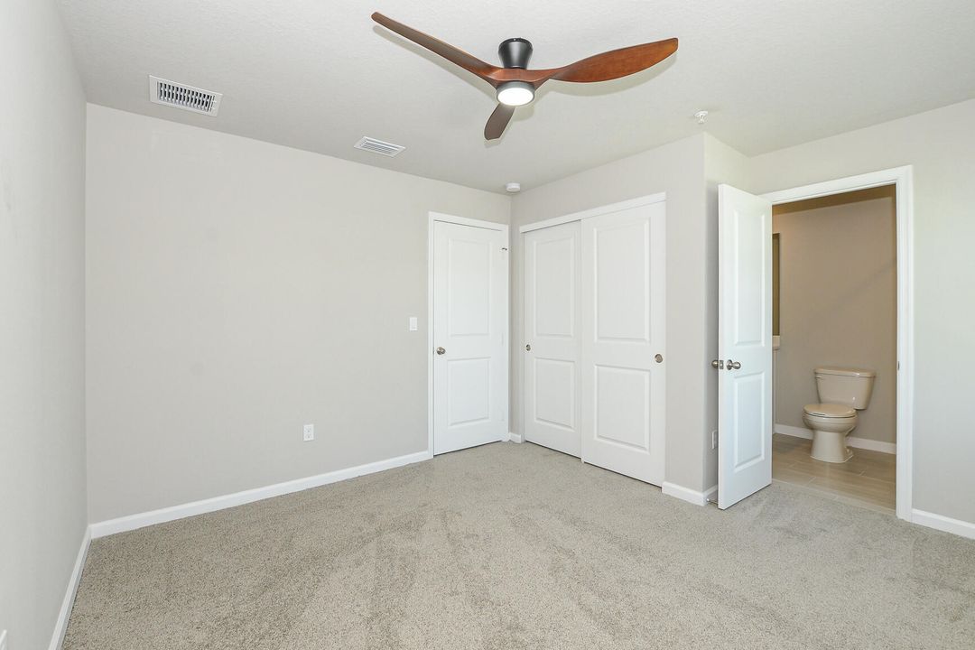 For Rent: $2,500 (3 beds, 2 baths, 1808 Square Feet)