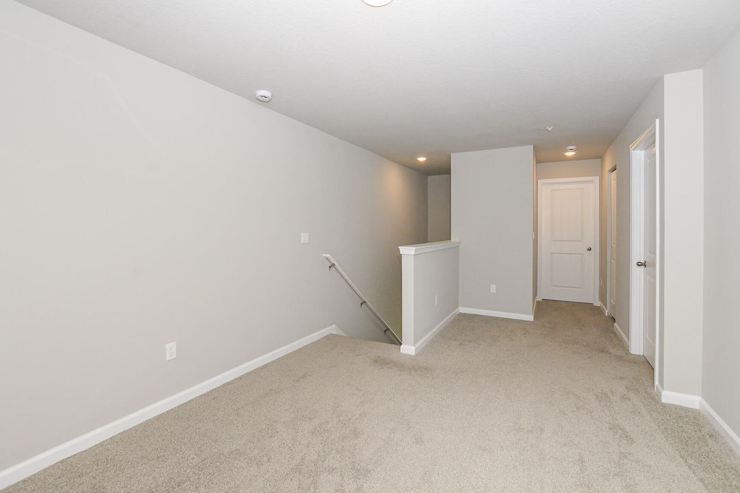 For Rent: $2,500 (3 beds, 2 baths, 1808 Square Feet)