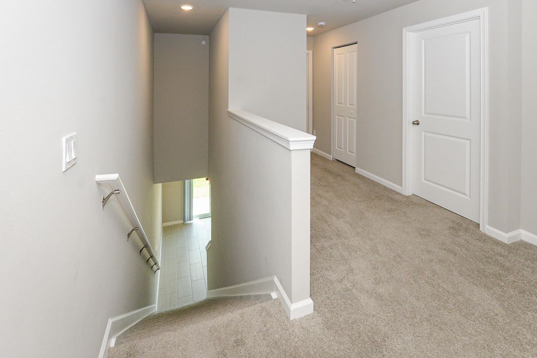 For Rent: $2,500 (3 beds, 2 baths, 1808 Square Feet)